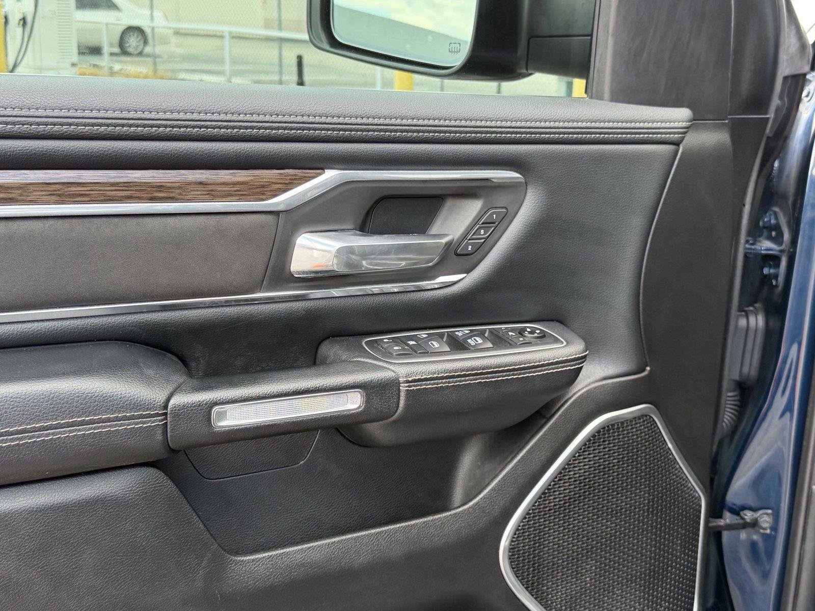 Used 2020 RAM 1500 Laramie AWD/4WD image 13