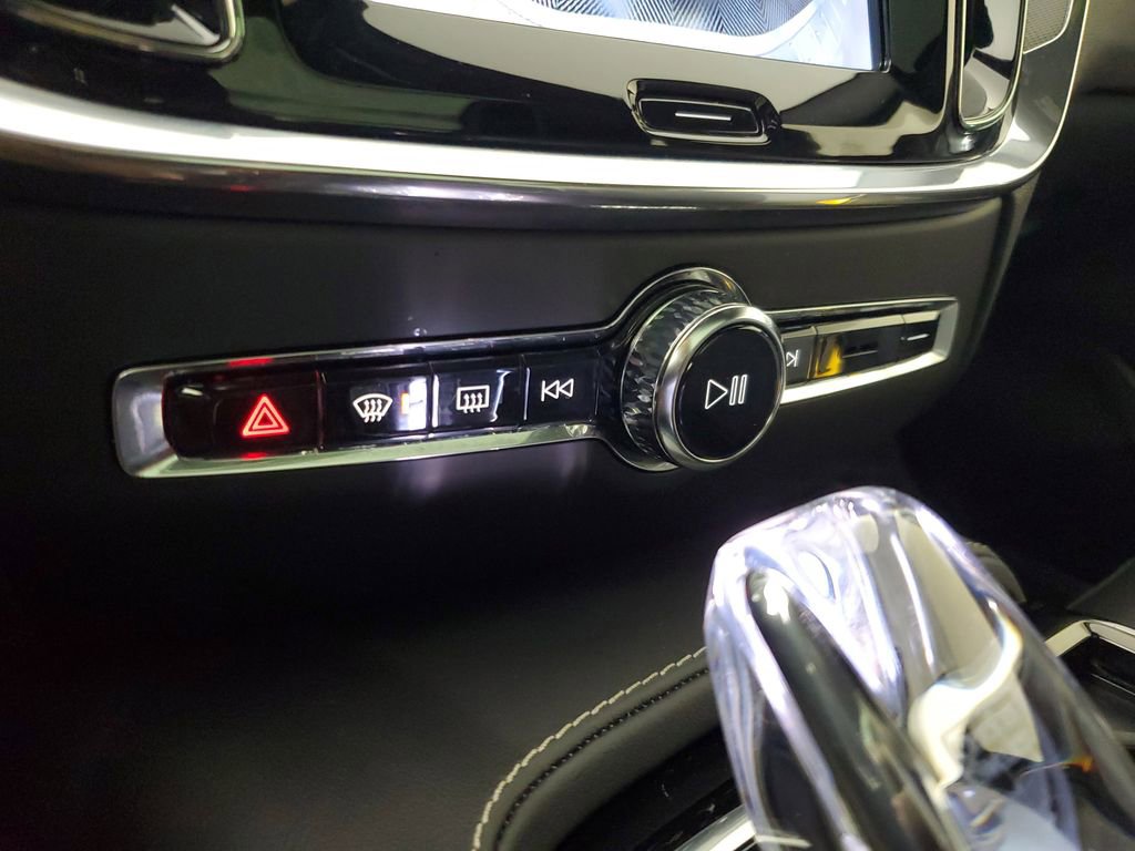Used 2024 Volvo V60 T8 Polestar w/ Protection Package Premier image 32
