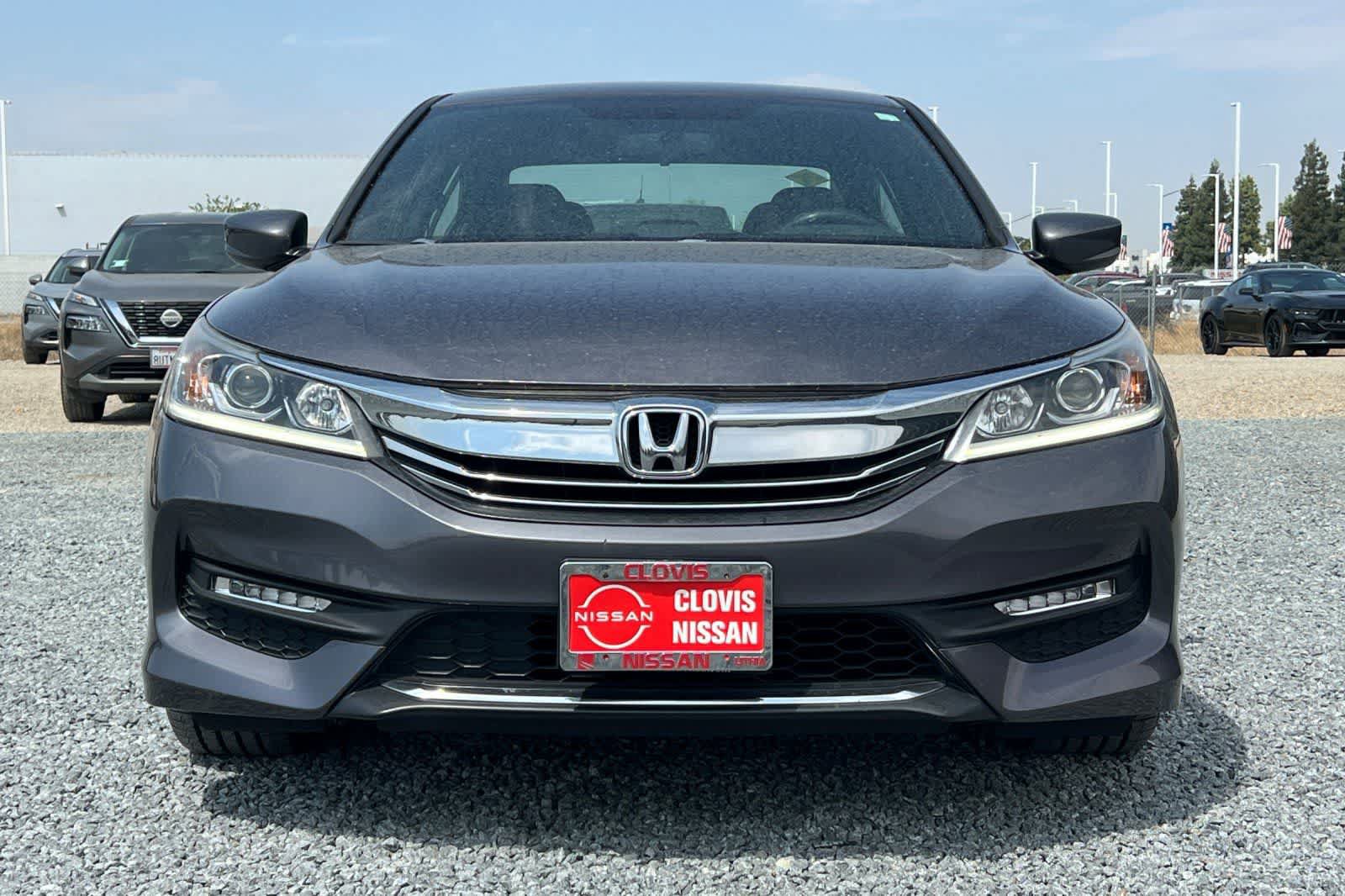 Used 2017 Honda Accord Sport image 11
