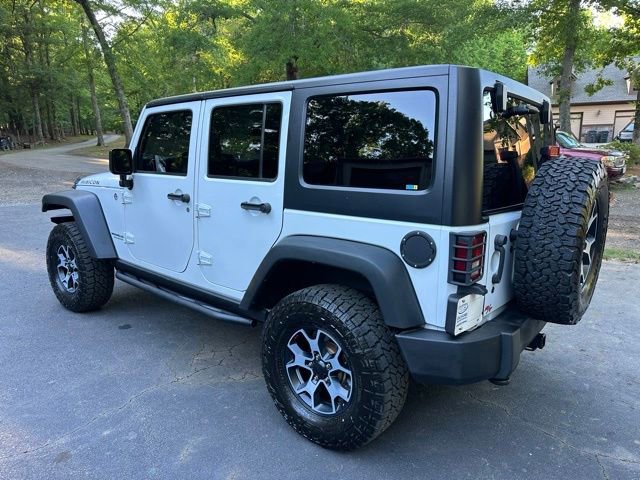 Used 2015 Jeep Wrangler Unlimited Rubicon w/ Connectivity Group AWD/4WD image 4