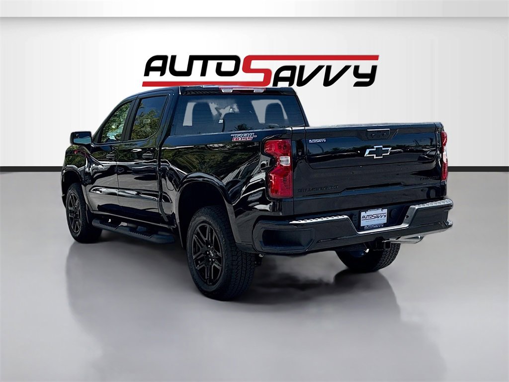 Used 2024 Chevrolet Silverado 1500 Custom Trail Boss w/ Turbomax Blackout Package image 5