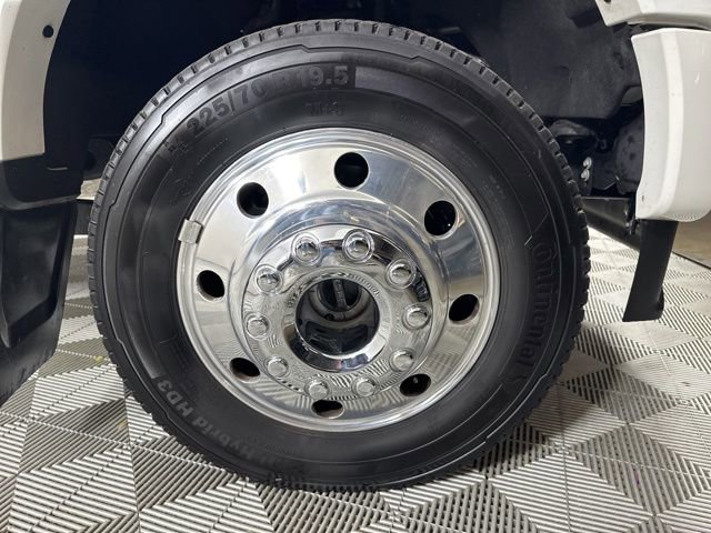 Used 2022 Ford F450 Platinum w/ FX4 Off-Road Package image 7