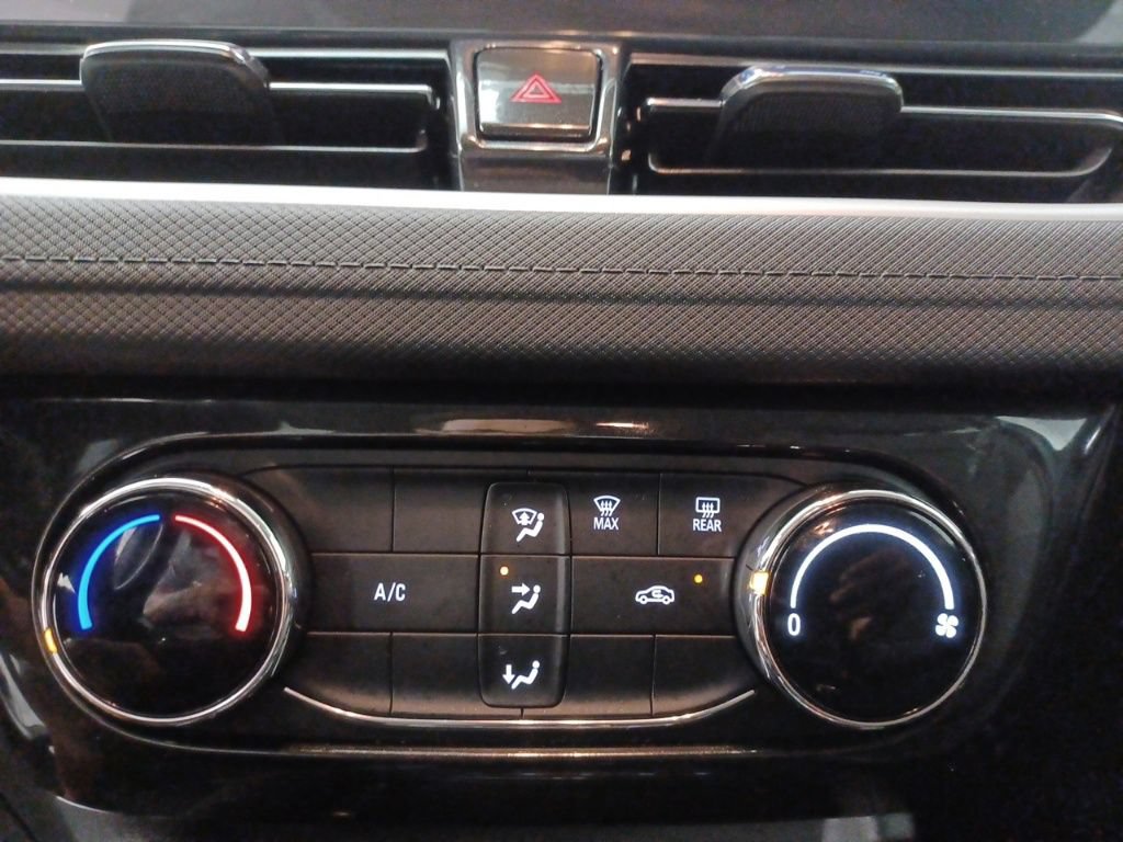 Used 2025 Chevrolet TrailBlazer LT FWD image 24