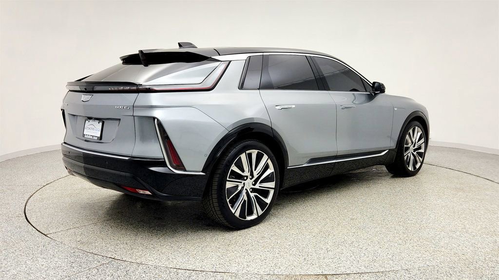 Used 2024 Cadillac Lyriq Luxury image 5