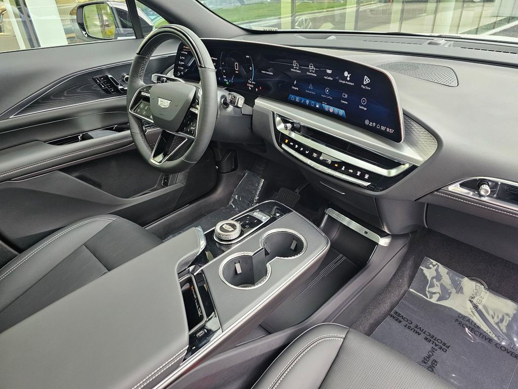 New 2026 Cadillac Lyriq Sport AWD/4WD image 10