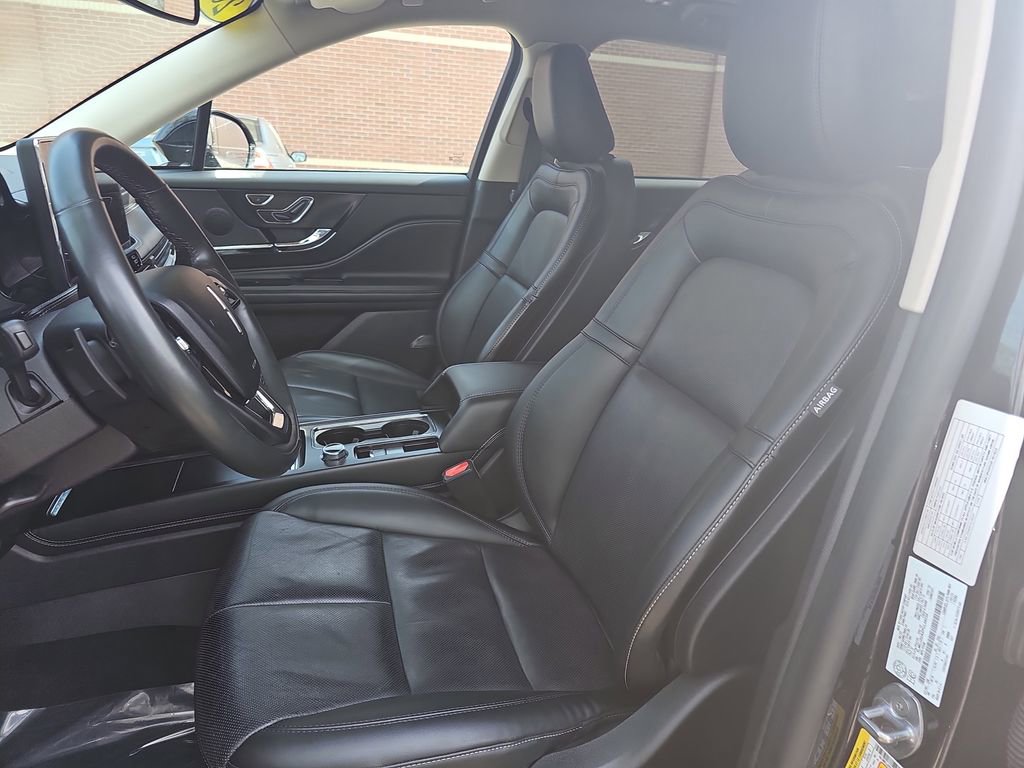 Used 2023 Lincoln Corsair Reserve image 15