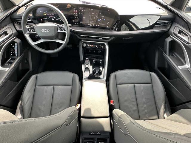 Used 2025 Audi Q5 Premium w/ Convenience Package image 17