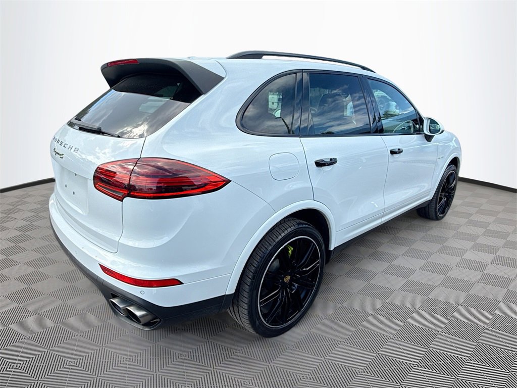 Used 2017 Porsche Cayenne S image 5