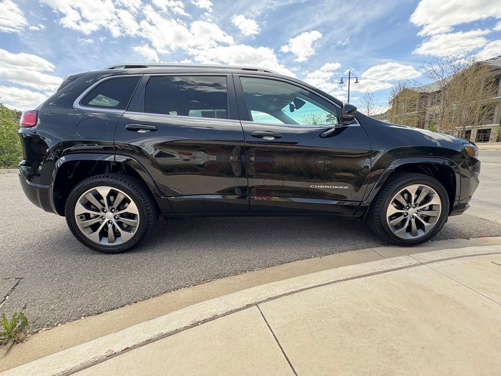 Used 2019 Jeep Cherokee Overland w/ Trailer Tow Group AWD/4WD image 10