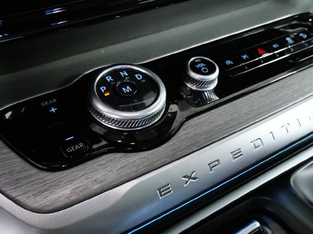 Certified 2025 Ford Expedition Max Platinum AWD/4WD image 26