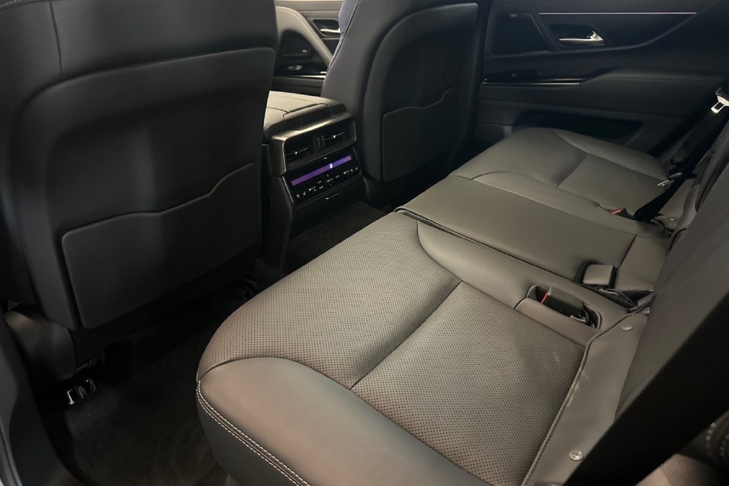 New 2026 Lexus LX 700h Luxury w/ Appearance Package AWD/4WD image 12