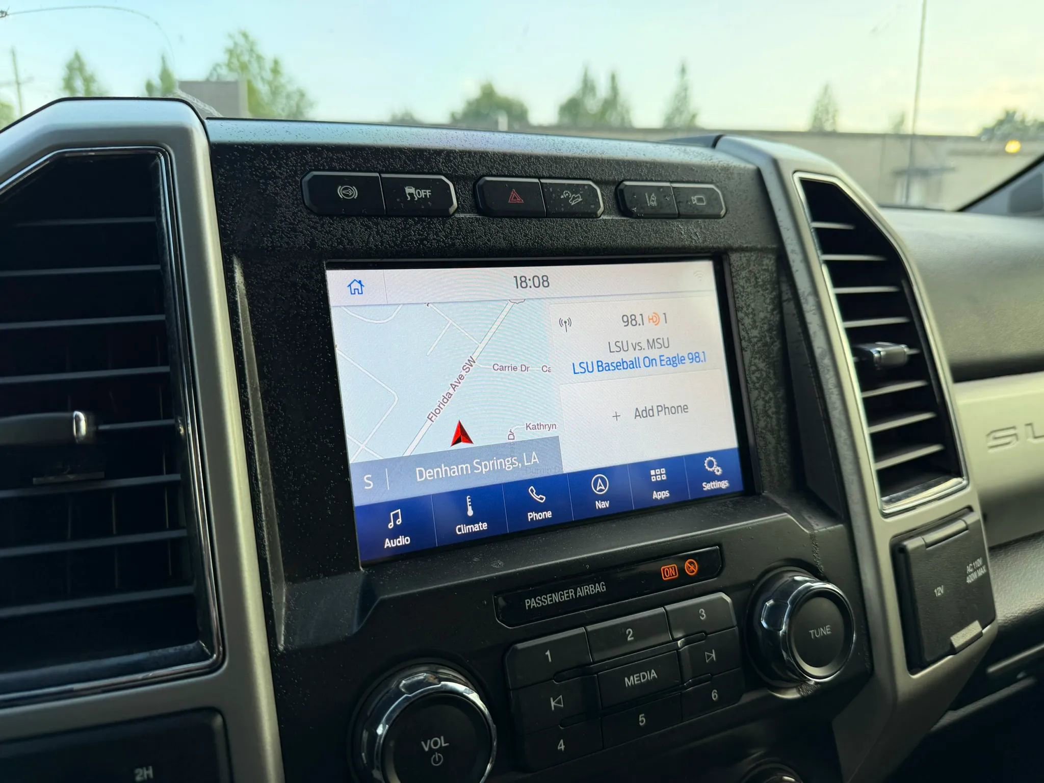 Used 2020 Ford F250 Lariat w/ Lariat Ultimate Package AWD/4WD image 12