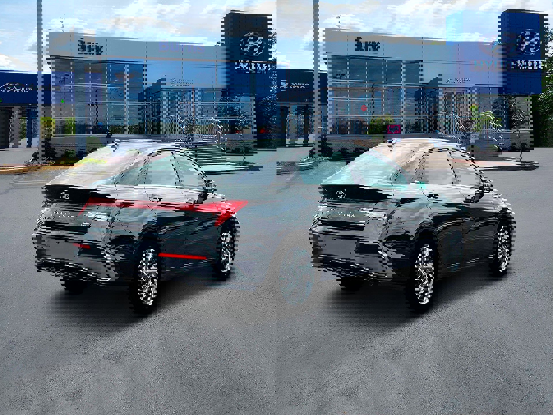 New 2025 Hyundai Elantra Limited image 7