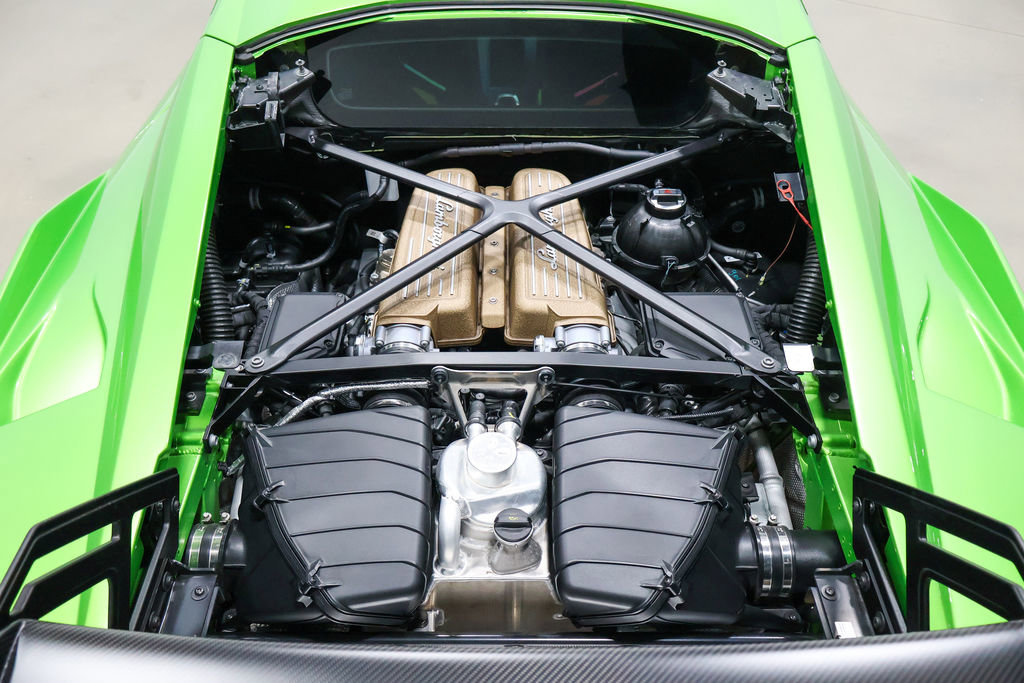 Used 2022 Lamborghini Huracan STO image 35
