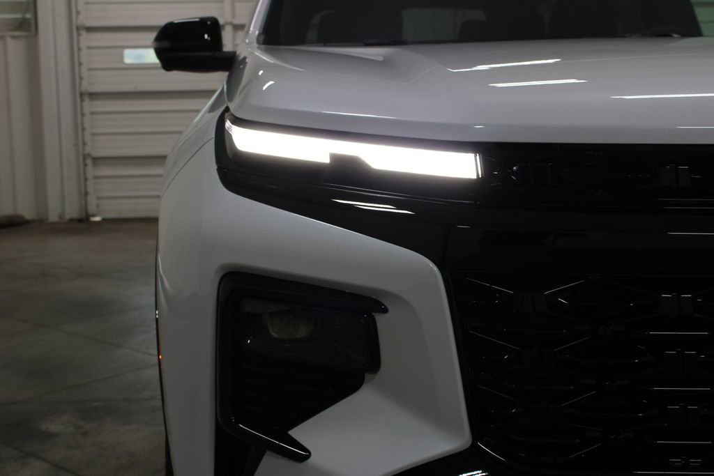New 2026 Chevrolet Traverse RS w/ LPO, Floor Liner Package FWD image 12