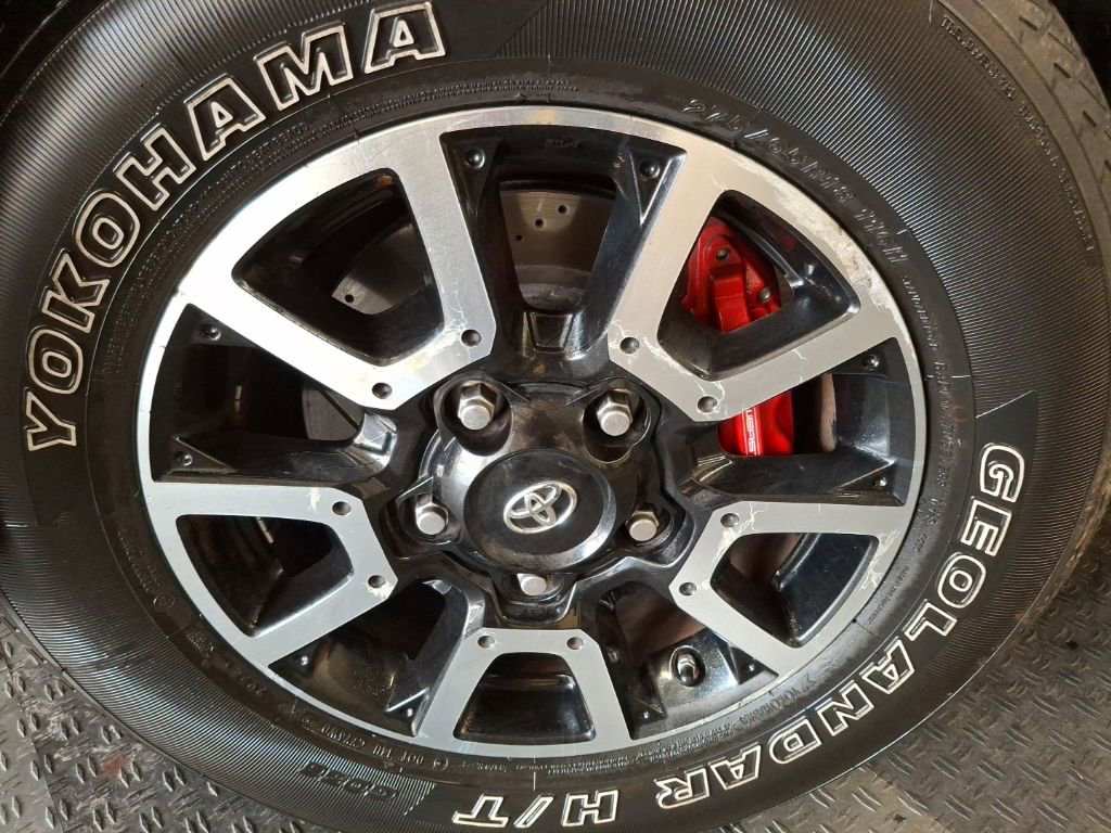 Used 2014 Toyota Tundra SR5 w/ TRD Off Road Package image 3