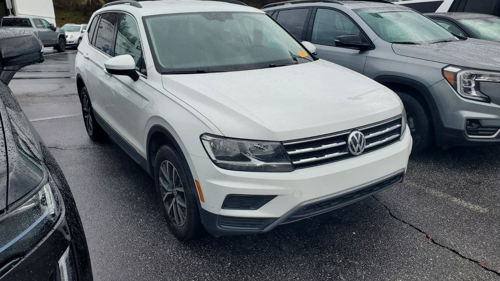 Used 2021 Volkswagen Tiguan SE image 2