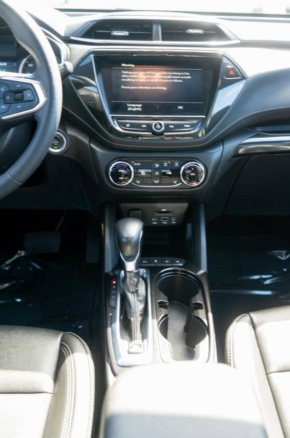 Used 2022 Chevrolet TrailBlazer ACTIV w/ Sun and Liftgate Package FWD image 16