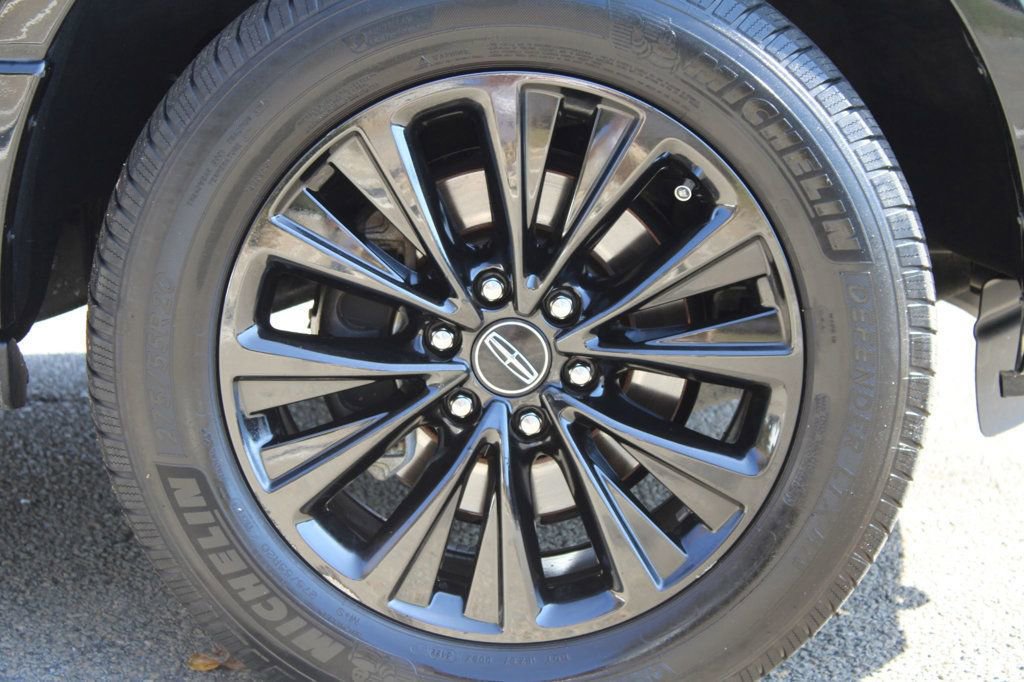 Used 2015 Lincoln Navigator 2WD image 42