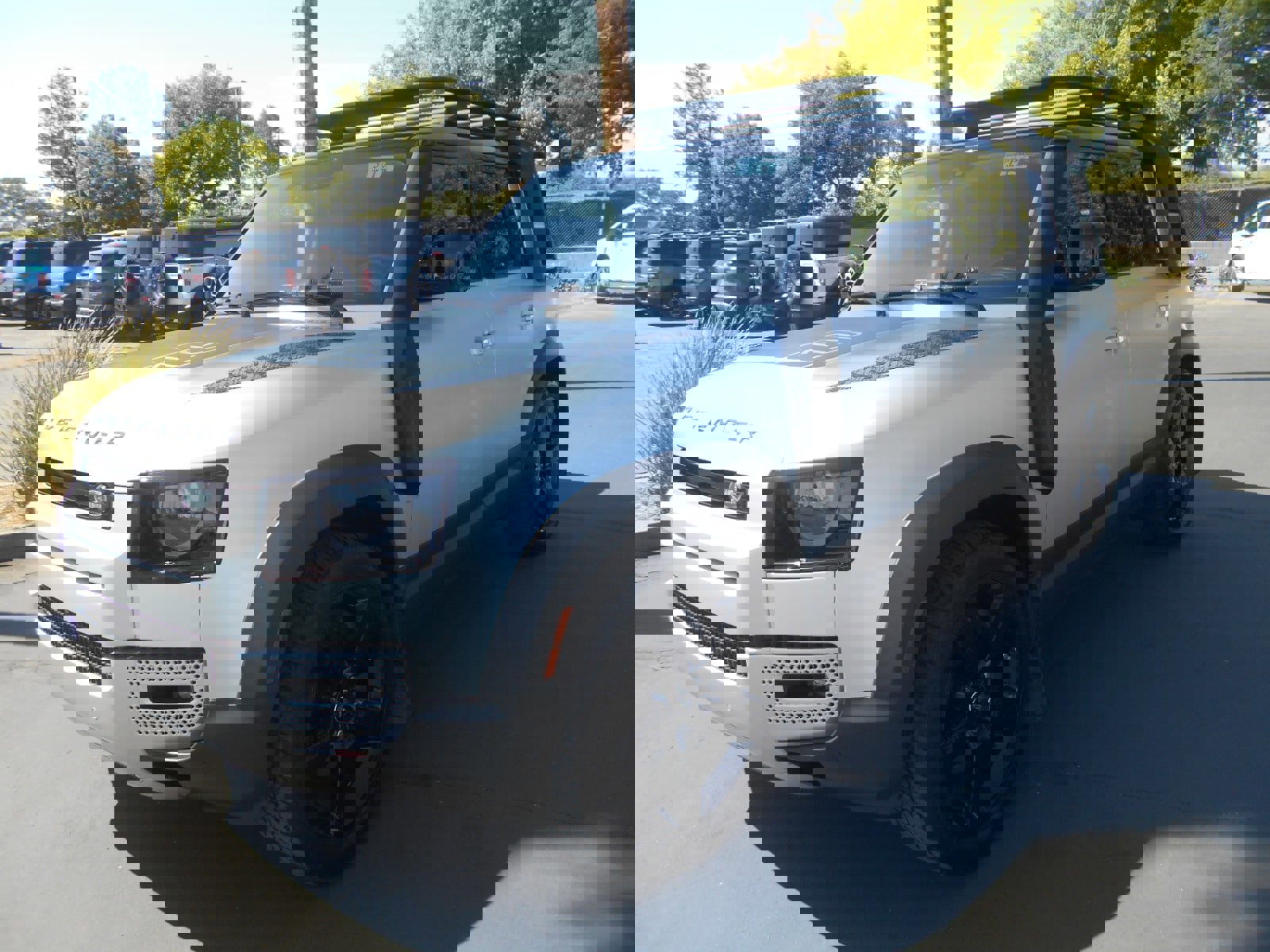 Used 2020 Land Rover Defender 110 HSE image 1