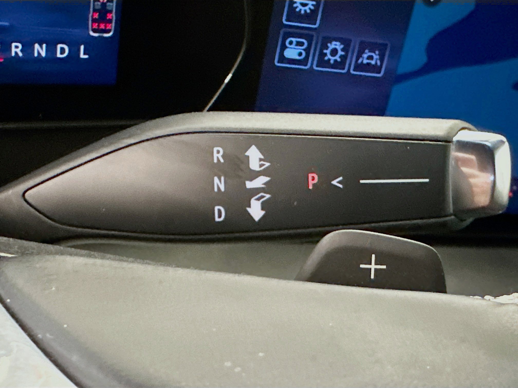 Used 2025 Chevrolet Traverse LT image 25