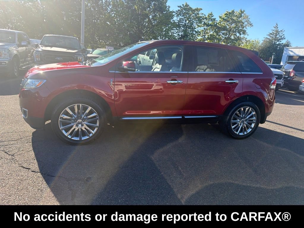 Used 2013 Lincoln MKX AWD image 3
