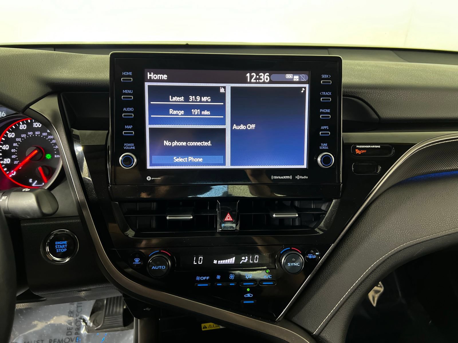 Used 2024 Toyota Camry XSE FWD image 18