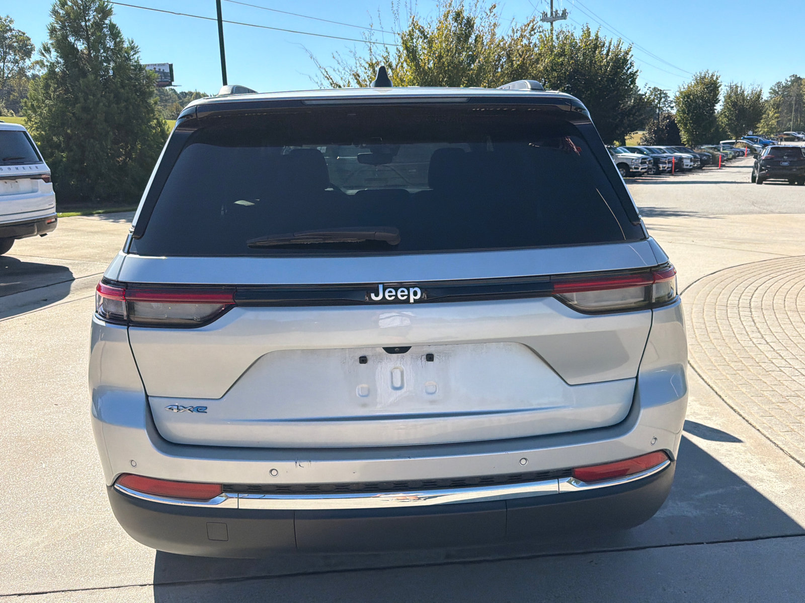 Used 2024 Jeep Grand Cherokee Limited 4xe AWD/4WD image 9
