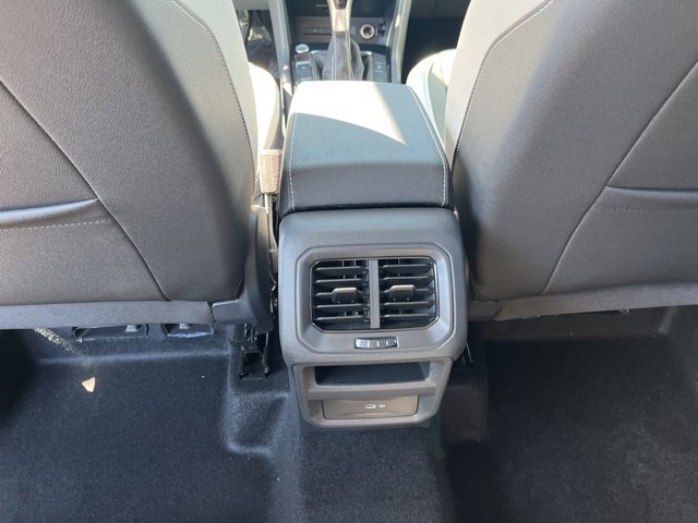 New 2025 Volkswagen Taos SE image 14