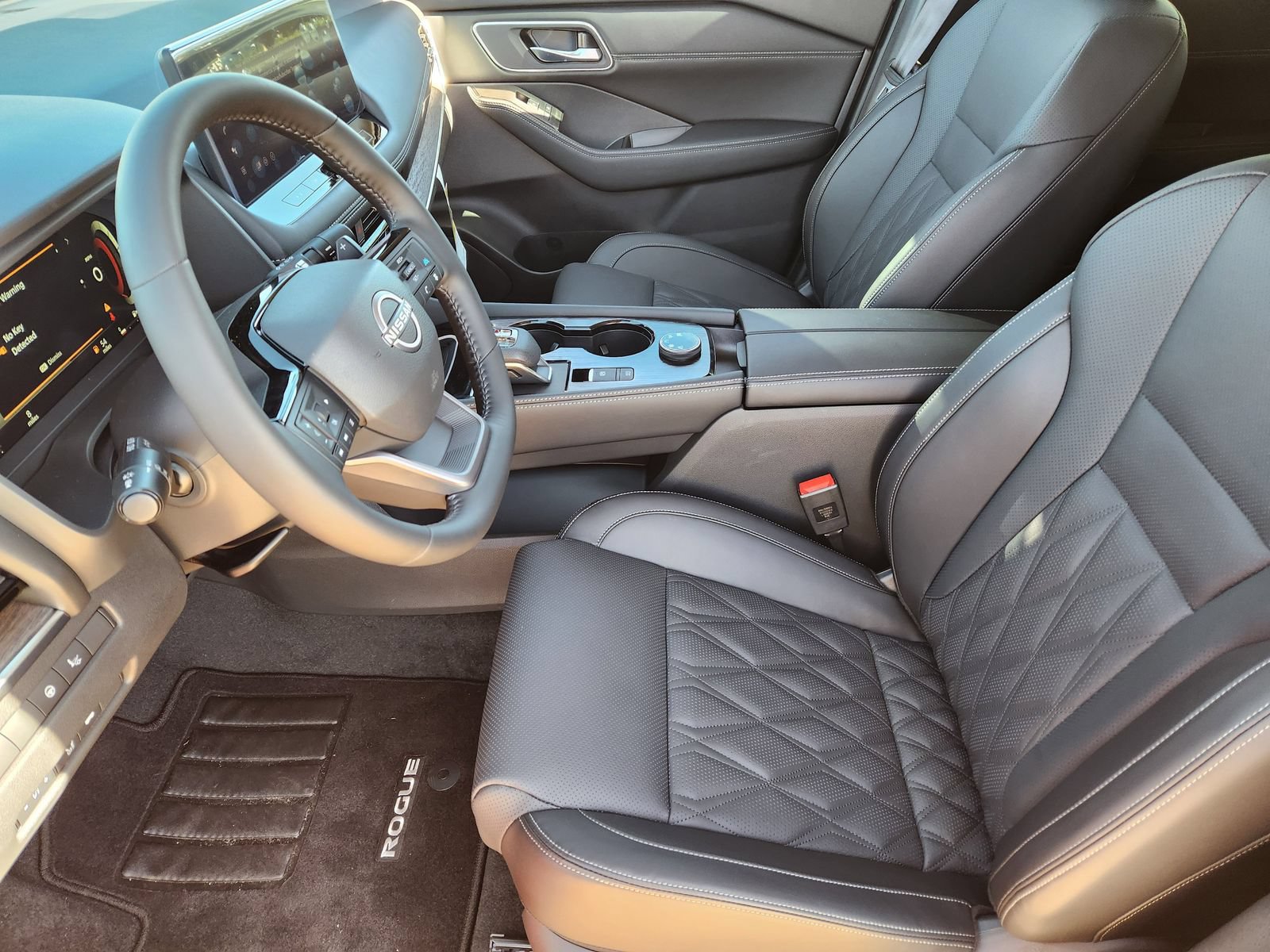 New 2026 Nissan Rogue Platinum w/ Platinum Premium Package AWD/4WD image 13