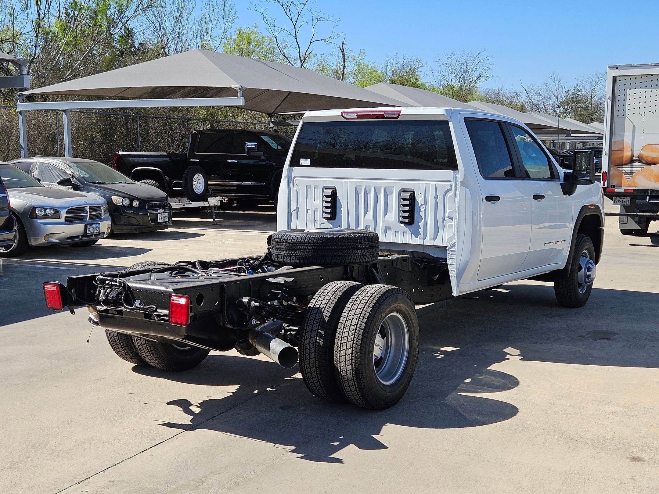 New 2026 GMC Sierra 3500 Pro w/ Convenience Package image 3