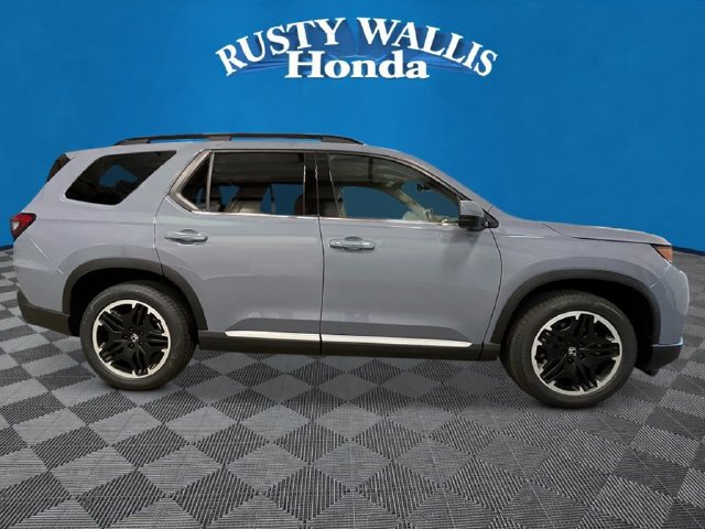 New 2026 Honda Pilot Touring image 2