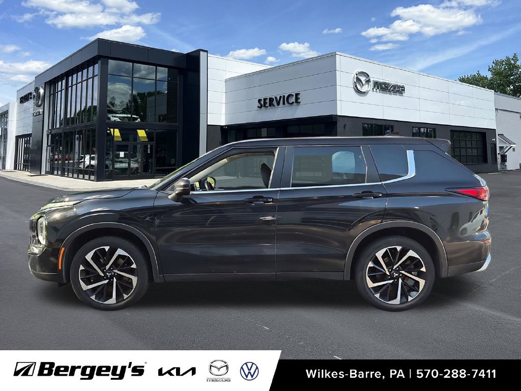 Used 2023 Mitsubishi Outlander SE AWD/4WD image 17