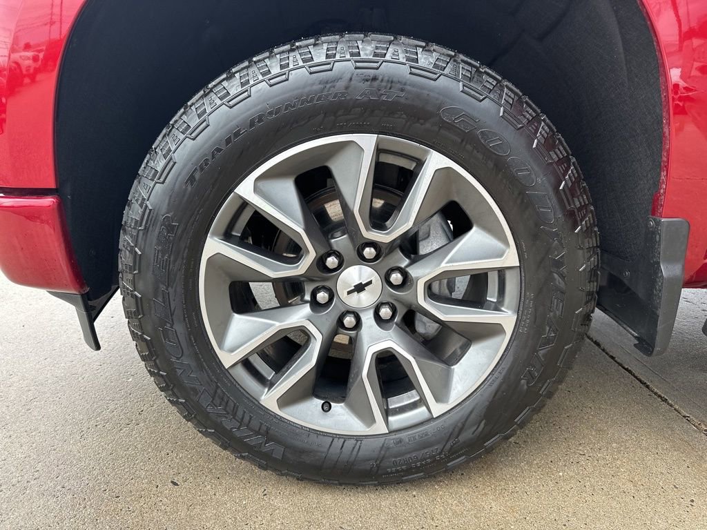 Used 2025 Chevrolet Silverado 1500 RST w/ Convenience Package II image 38