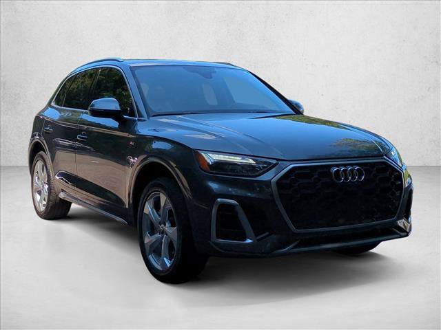 Used 2023 Audi Q5 2.0T Premium Plus w/ Premium Plus Package AWD/4WD image 3