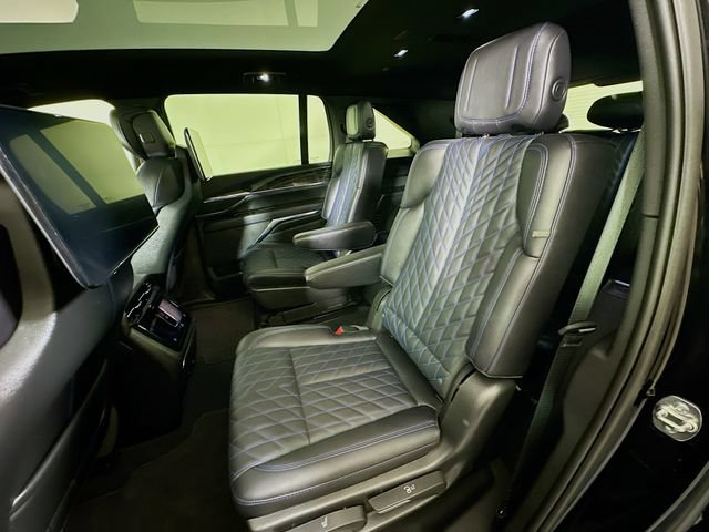 New 2025 Cadillac Escalade IQ Luxury 1 w/ Smart Trailering package AWD/4WD image 19
