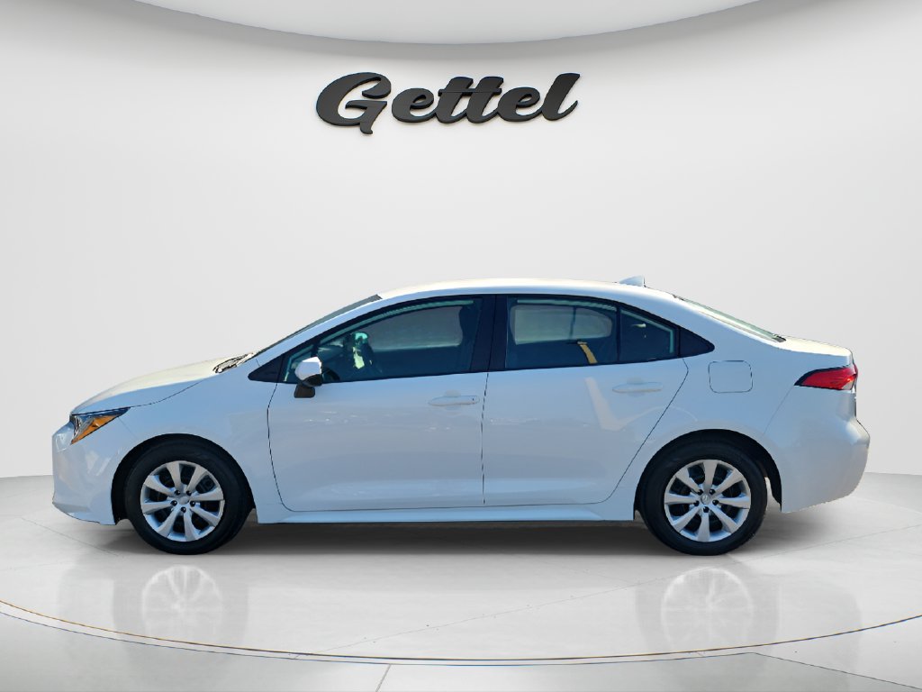 Used 2025 Toyota Corolla LE FWD image 7