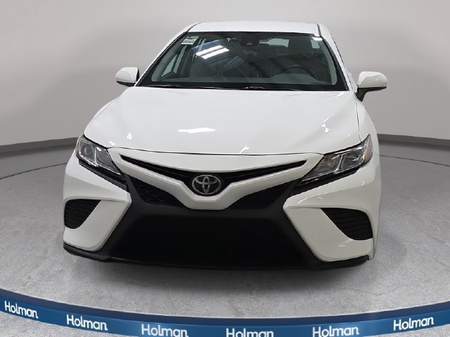 Used 2019 Toyota Camry SE FWD image 3