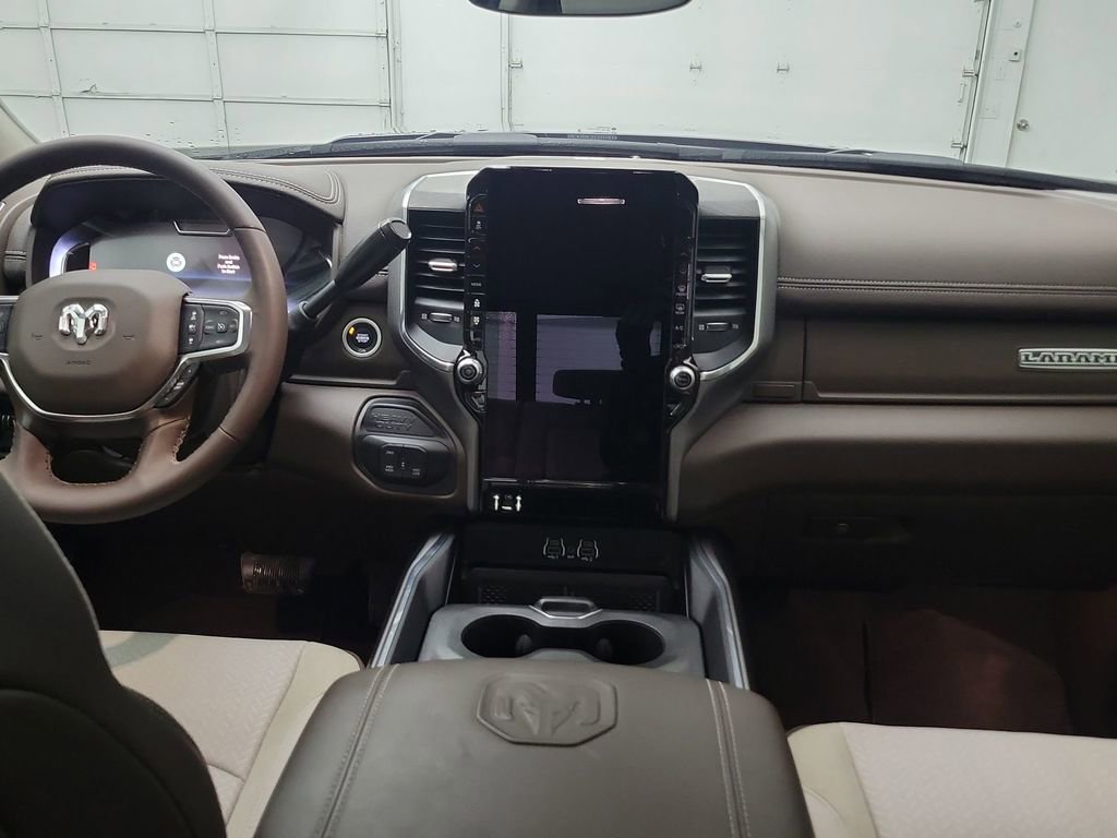Used 2025 RAM 2500 Laramie AWD/4WD image 18