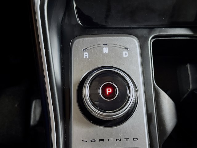 Certified 2022 Kia Sorento S AWD/4WD image 17