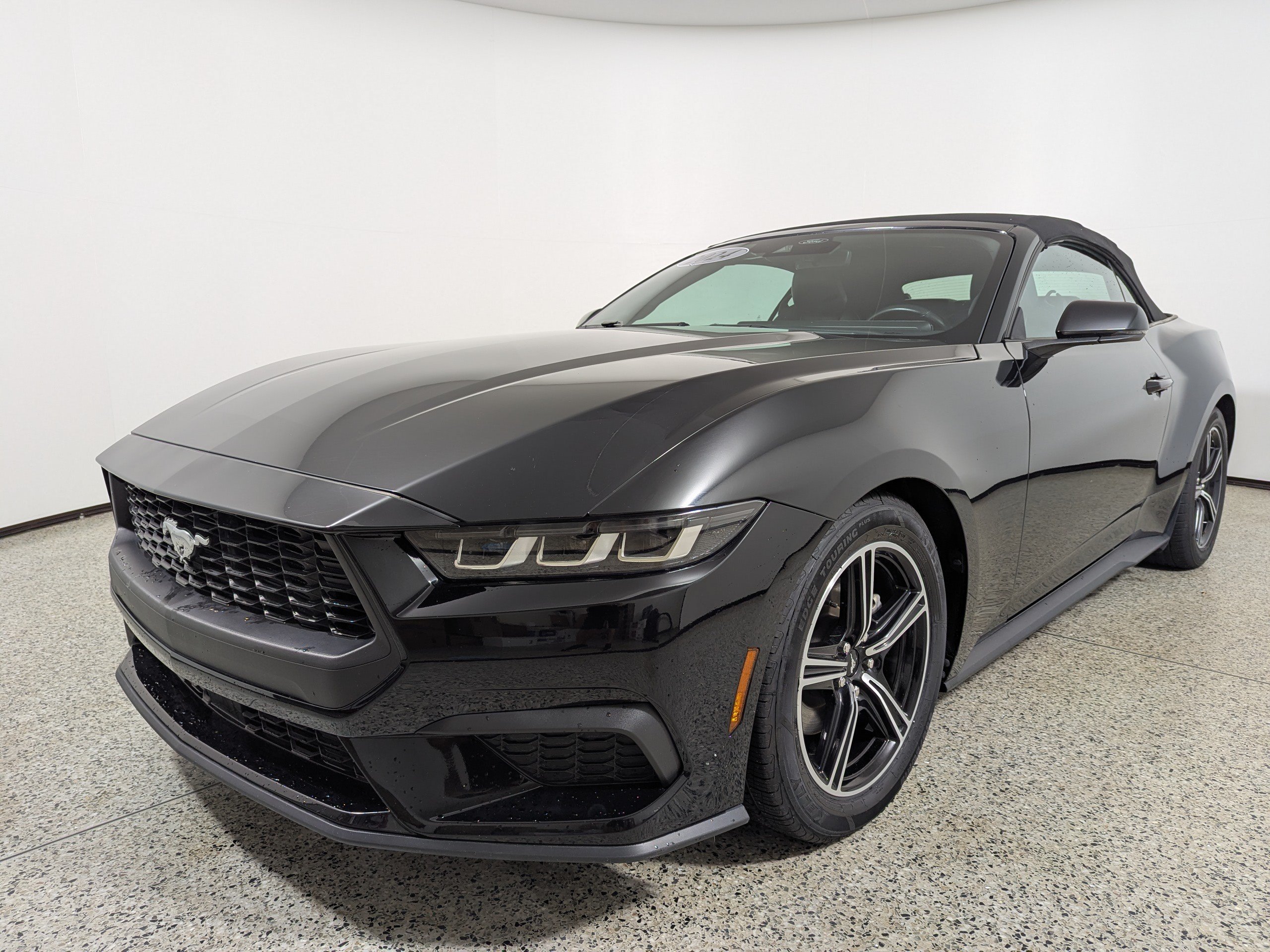 Used 2024 Ford Mustang Premium RWD image 3