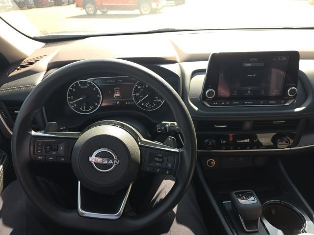 Used 2023 Nissan Rogue SV FWD image 21