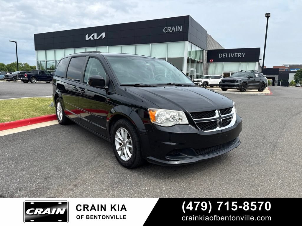 Used 2016 Dodge Grand Caravan SXT FWD image 1