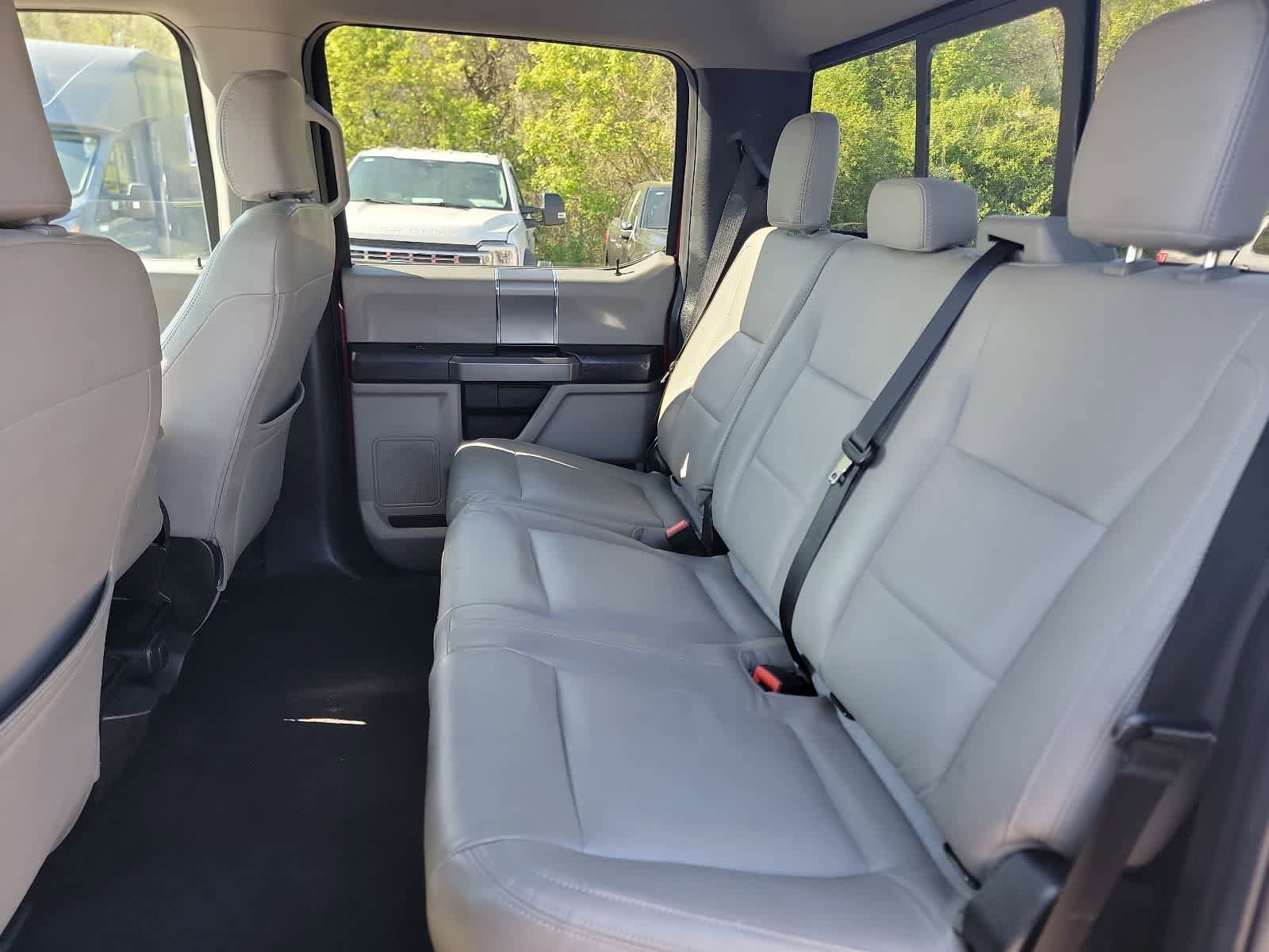 Used 2020 Ford F350 XLT w/ XLT Premium Package AWD/4WD image 33