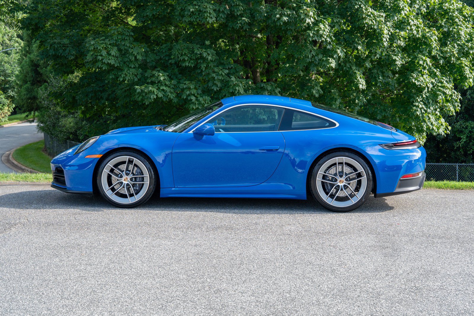Certified 2025 Porsche 911 Carrera RWD image 2