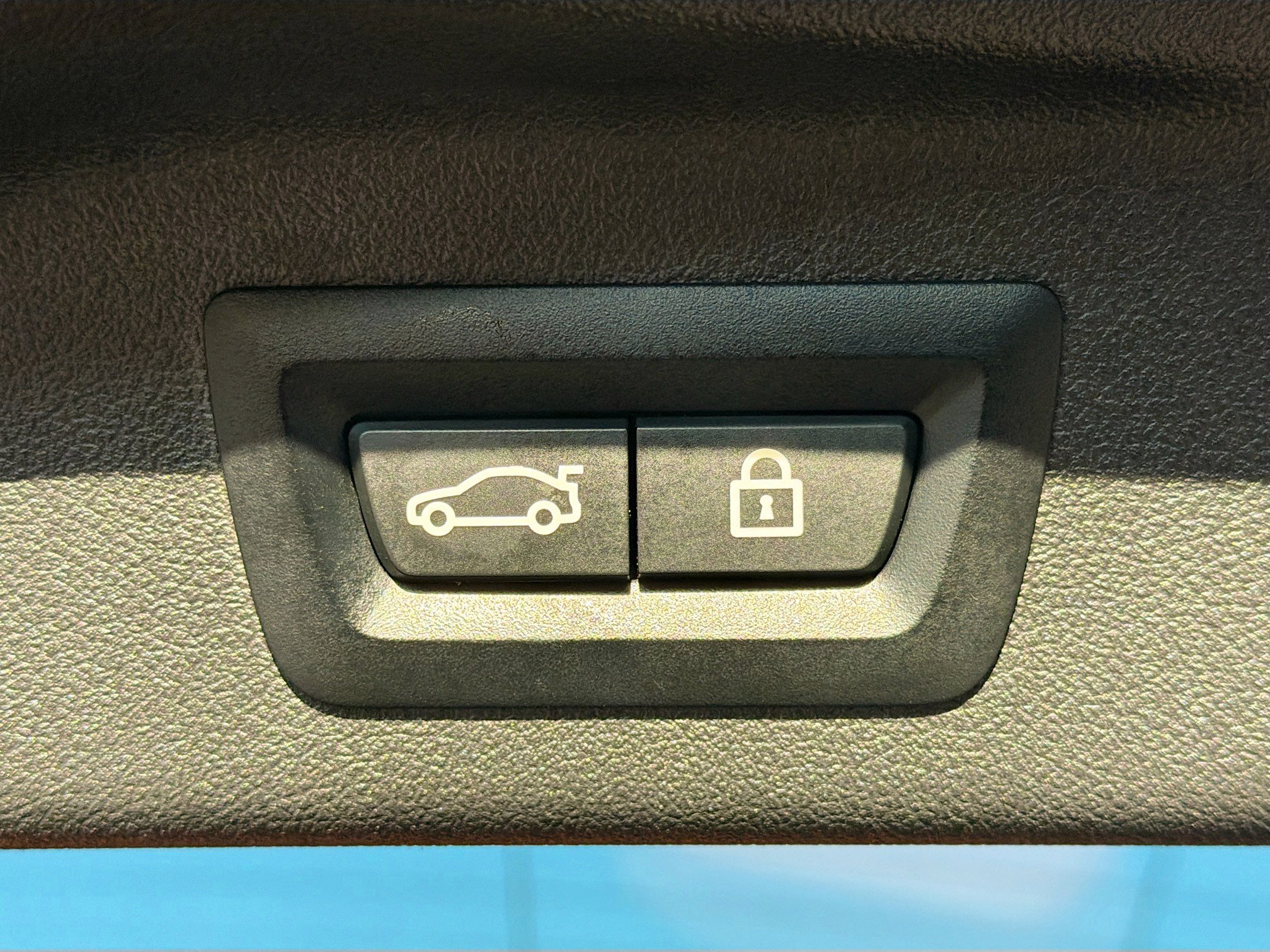 Used 2023 BMW X7 M60i w/ Climate Comfort Package image 12