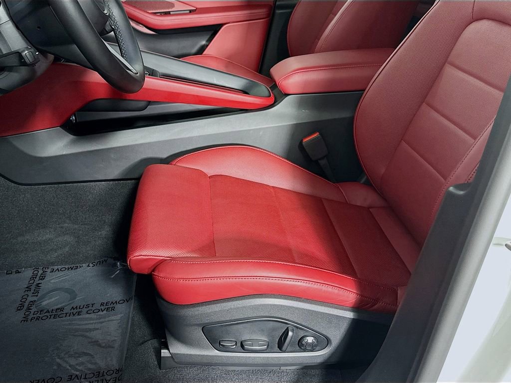 Used 2025 Porsche Macan 4S Electric image 22