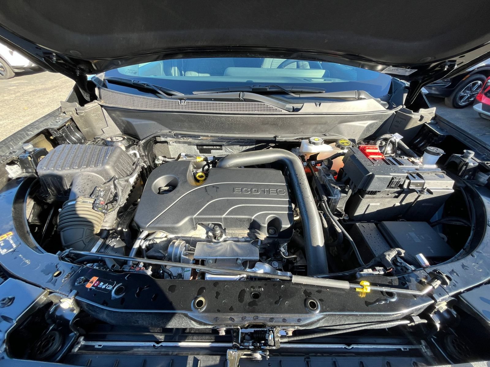 Used 2025 Chevrolet Equinox LT FWD image 32
