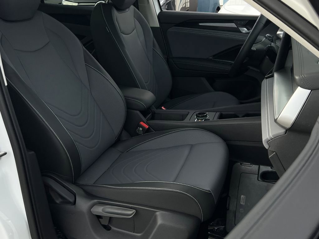 New 2026 Volkswagen Tiguan SE image 10