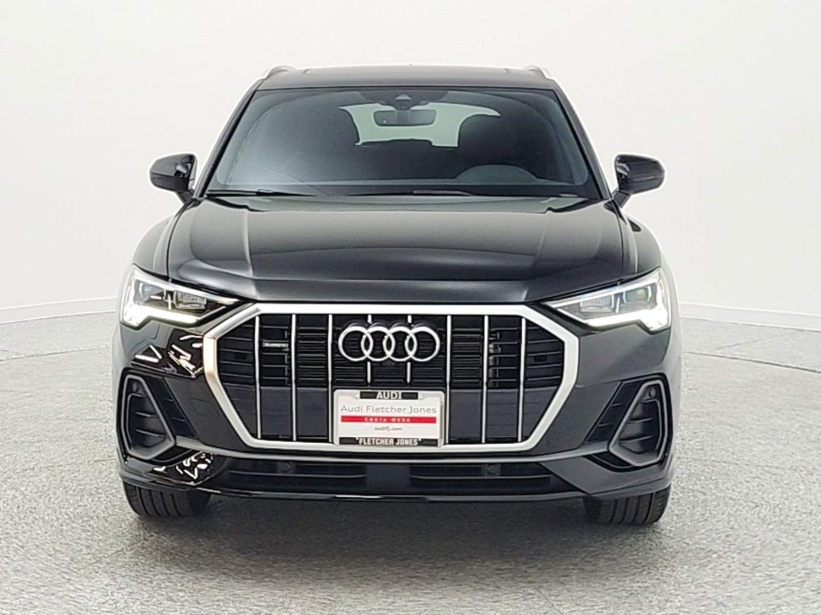 Used 2025 Audi Q3 2.0T Premium Plus w/ Premium Plus Package image 2